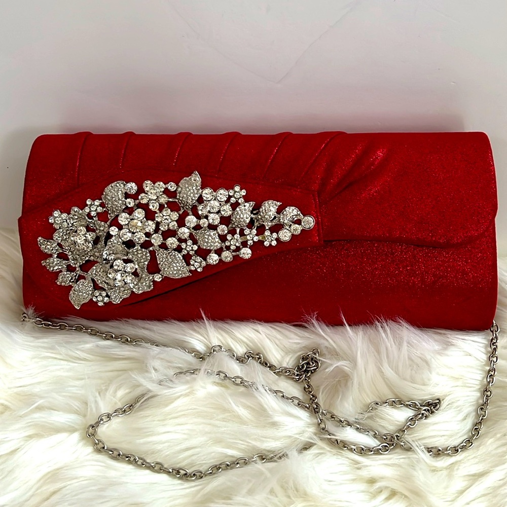 Elegant clutch red bag